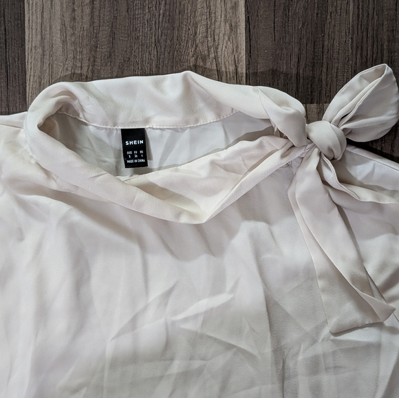 Elegant Cream Tie-Neck Women's Top - Picture 2 of 3